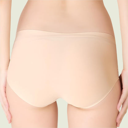 Luella™ Women's Seamless Ice Silk Hipster Panties – Luxe Comfort for Every Occasion.